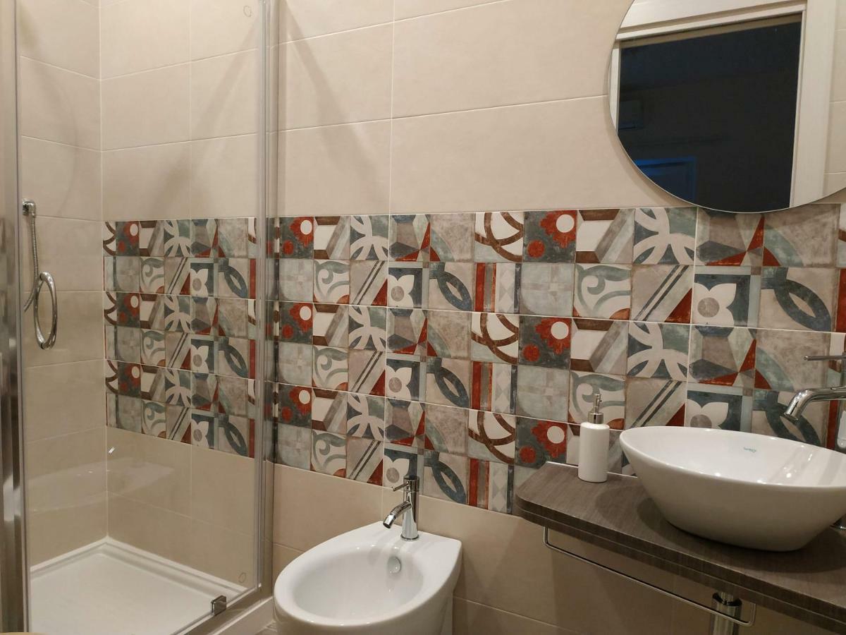 קאסטלמארה דל גולפו Marina Blu Rooms מראה חיצוני תמונה