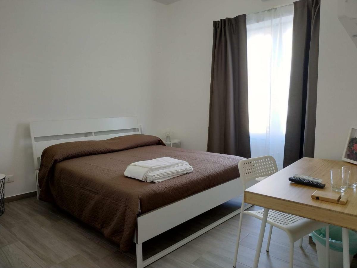 קאסטלמארה דל גולפו Marina Blu Rooms מראה חיצוני תמונה