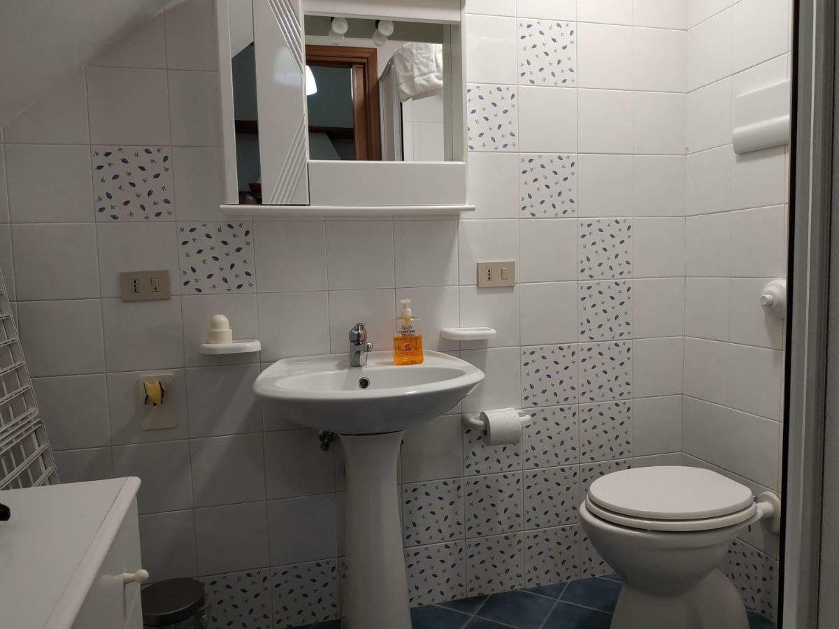 קאסטלמארה דל גולפו Marina Blu Rooms מראה חיצוני תמונה