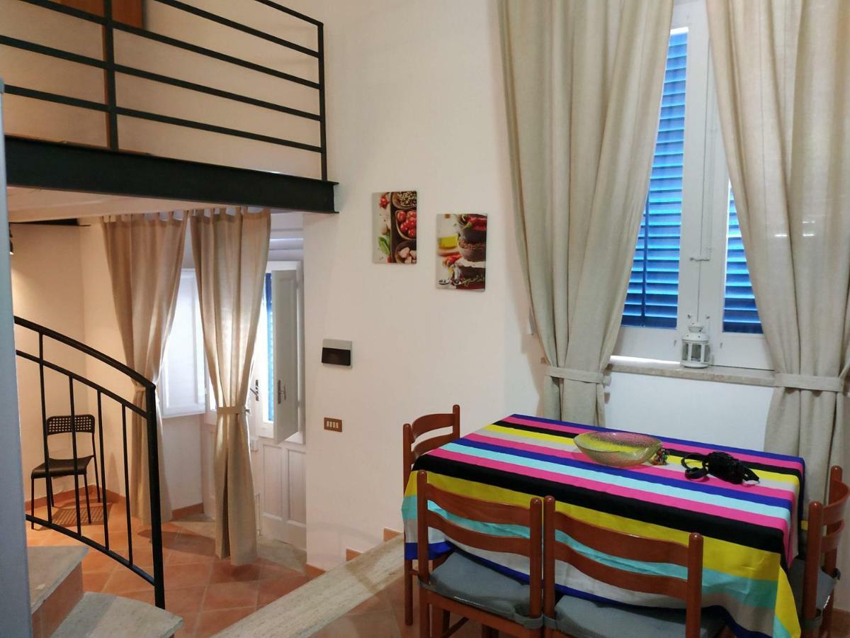 קאסטלמארה דל גולפו Marina Blu Rooms מראה חיצוני תמונה